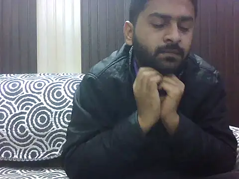 indihotguy online show from February 15, 10:03 am