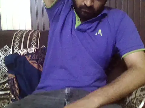 indihotguy online show from April 20, 3:37 pm