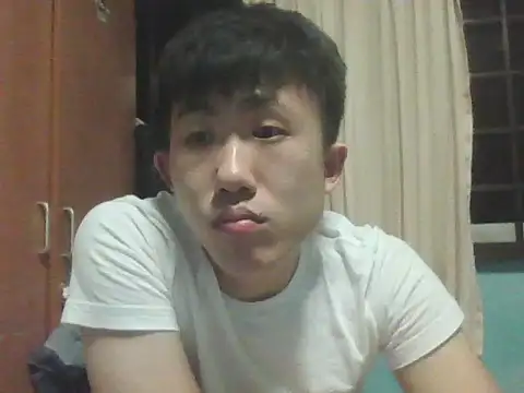 yj199510 online show from March 28, 4:50 pm