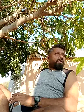 Snapshot of carria_homes chatting on January 29, 11:09 am carria homes online show from January 29, 11:09 am