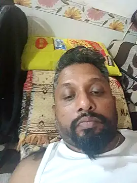 Snapshot of carria_homes chatting on February 5, 1:33 pm carria homes online show from February 5, 1:33 pm