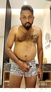 Snapshot of carria_homes chatting on February 8, 2:26 am carria homes online show from February 8, 2:26 am