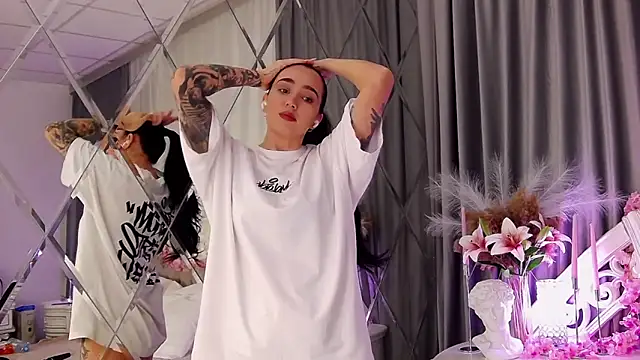 KimKhallifa online show from February 14, 6:10 am