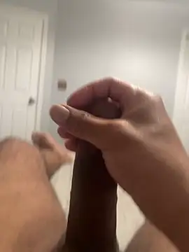 Snapshot of MrLatinKing chatting on January 1, 11:27 am MrLatinKing online show from January 1, 11:27 am