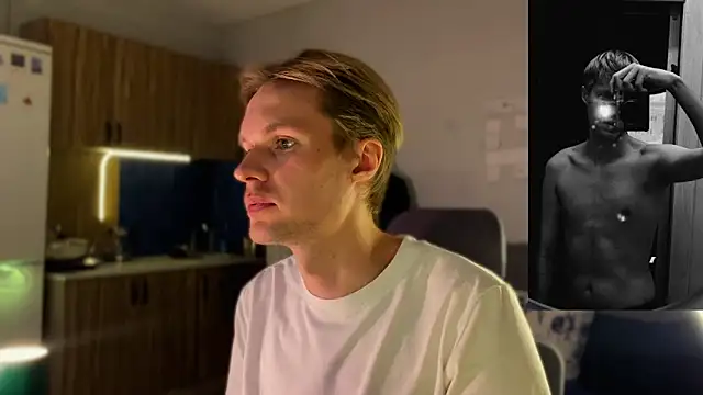 Leonnextdoor online show from February 5, 7:18 pm