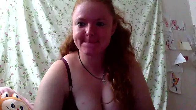 Snapshot of Rae_Jeannie chatting on June 17, 7:33 am Rae Jeannie online show from June 17, 7:33 am