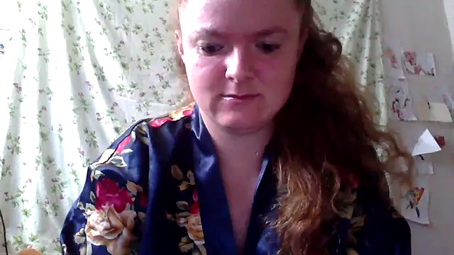 Rae Jeannie online show from July 21, 7:32 am