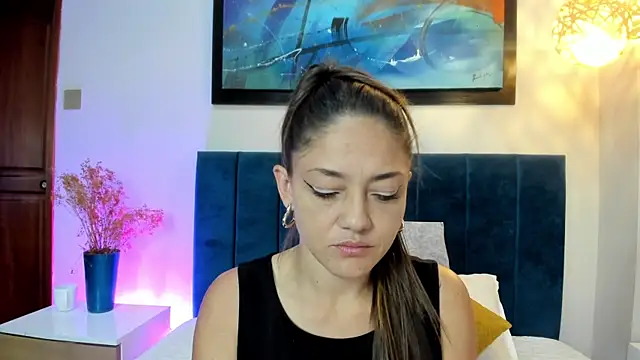 EloiseQuinn online show from December 18, 2:34 pm