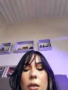 Snapshot of _Doux_Scarleth_ chatting on December 30, 2:09 am Doux Scarleth online show from December 30, 2:09 am