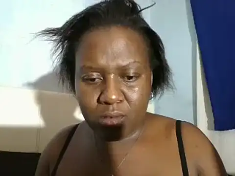 Snapshot of ThamiXX chatting on February 14, 9:21 pm ThamiXX online show from February 14, 9:21 pm