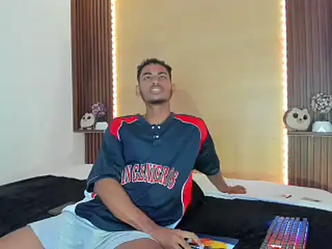 Snapshot of Evans777_ chatting on January 8, 8:07 pm Evans777 online show from January 8, 8:07 pm