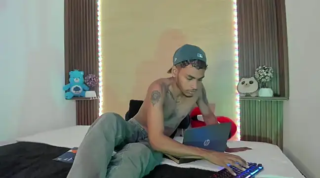 Snapshot of Evans777_ chatting on January 11, 5:07 pm Evans777 online show from January 11, 5:07 pm