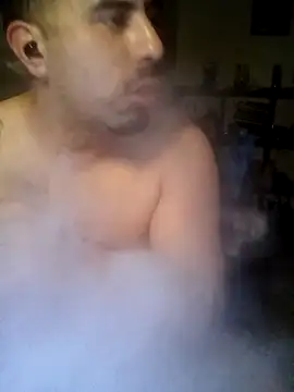 Snapshot of k1oudE chatting on November 1, 9:33 am k1oudE online show from November 1, 9:33 am