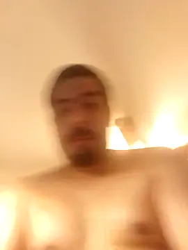 Snapshot of k1oudE chatting on November 17, 5:02 am k1oudE online show from November 17, 5:02 am