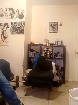 Snapshot of k1oudE chatting on December 18, 3:12 am k1oudE online show from December 18, 3:12 am