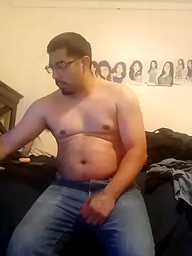 Snapshot of k1oudE chatting on December 18, 11:33 pm k1oudE online show from December 18, 11:33 pm