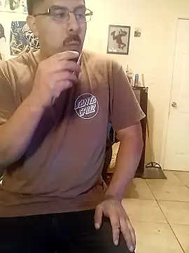 Snapshot of k1oudE chatting on January 10, 4:58 am k1oudE online show from January 10, 4:58 am