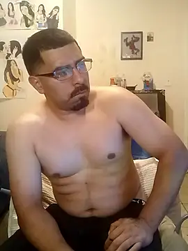 Snapshot of k1oudE chatting on January 11, 5:23 am k1oudE online show from January 11, 5:23 am