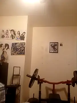 Snapshot of k1oudE chatting on February 2, 4:44 am k1oudE online show from February 2, 4:44 am