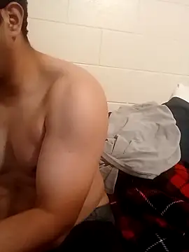 Snapshot of k1oudE chatting on February 15, 3:47 am k1oudE online show from February 15, 3:47 am