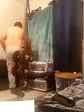 Snapshot of k1oudE chatting on February 19, 5:47 am k1oudE online show from February 19, 5:47 am