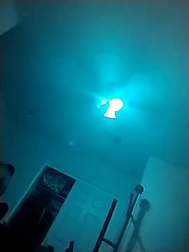 k1oudE online show from March 30, 8:37 am