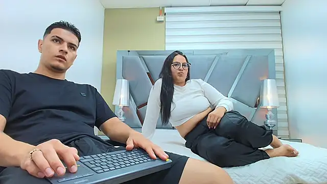 DAVID VICTORIAA online show from April 8, 1:00 pm