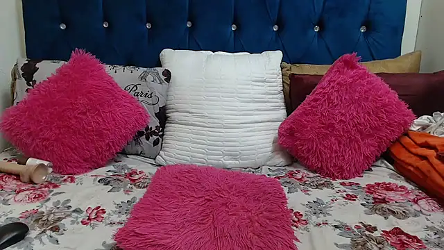 SexyLadyBoosxx online show from February 7, 12:58 am