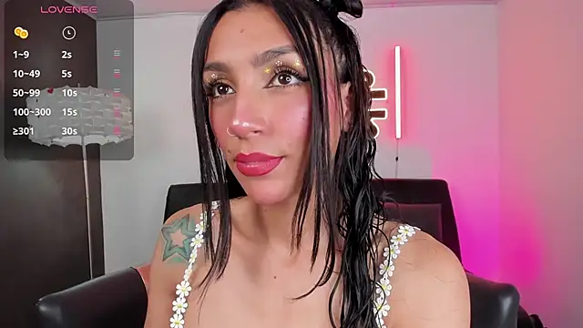Snapshot of miss___evangeline chatting on May 5, 2:41 am miss evangeline online show from May 5, 2:41 am