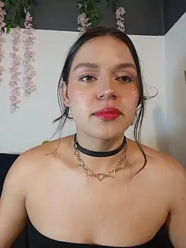 Danni shy online show from May 19, 11:22 pm