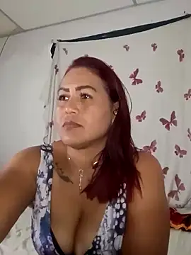 Snapshot of Abigail_BigTits chatting on January 10, 6:20 am Abigail BigTits online show from January 10, 6:20 am