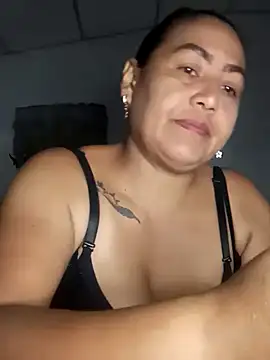 Snapshot of Abigail_BigTits chatting on February 8, 2:04 am Abigail BigTits online show from February 8, 2:04 am