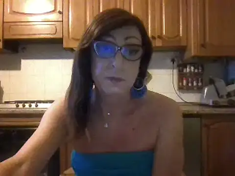 Snapshot of Tiabet chatting on March 19, 9:30 pm Tiabet online show from March 19, 9:30 pm