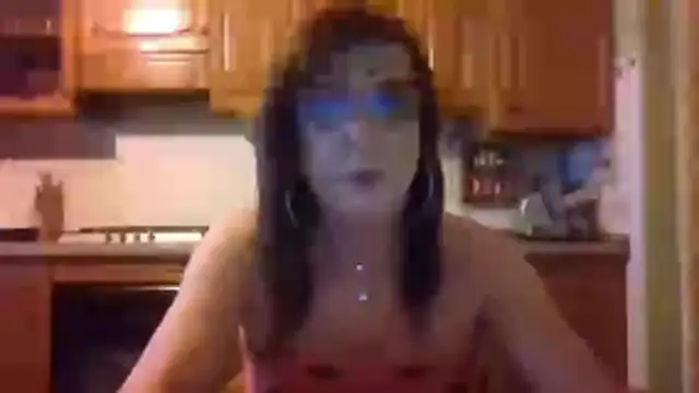 Snapshot of Tiabet chatting on May 8, 8:47 pm Tiabet online show from May 8, 8:47 pm