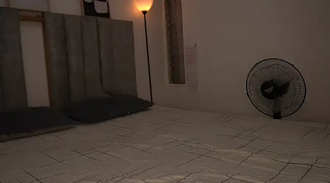 womantall99 online show from December 30, 10:10 am