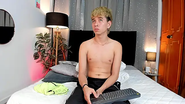 Brian-Ausslos online show from February 7, 7:40 am