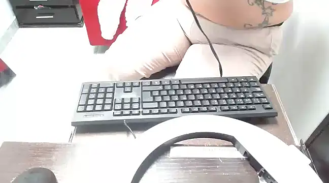 Snapshot of brittanysexhot chatting on February 27, 5:47 pm brittanysexhot online show from February 27, 5:47 pm