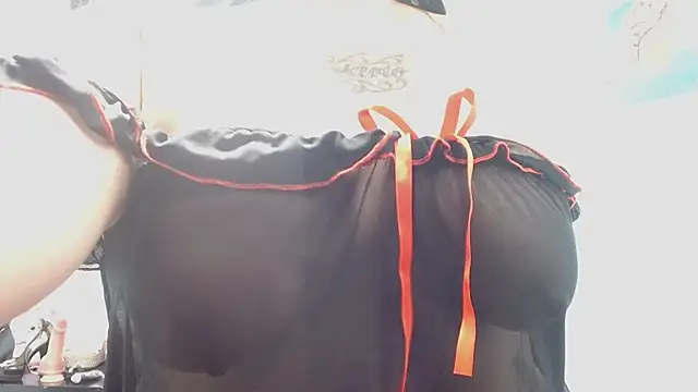 Snapshot of brittanysexhot chatting on February 28, 5:37 pm brittanysexhot online show from February 28, 5:37 pm