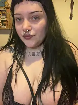 Gothicsiren online show from January 6, 2:15 am