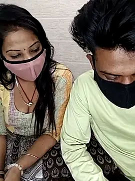 Snapshot of Best-Couple chatting on March 8, 8:33 am Best-Couple online show from March 8, 8:33 am