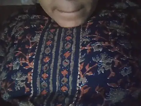 Snapshot of Hot-shanvi chatting on May 22, 1:17 pm Hot-shanvi online show from May 22, 1:17 pm