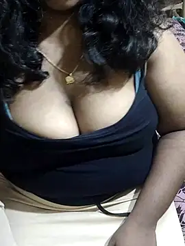 Snapshot of Rathi22 chatting on June 18, 2:32 pm Rathi22 online show from June 18, 2:32 pm