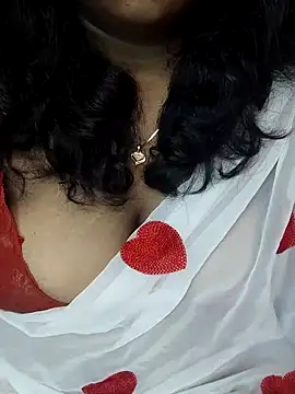 Snapshot of Rathi22 chatting on June 20, 1:41 am Rathi22 online show from June 20, 1:41 am