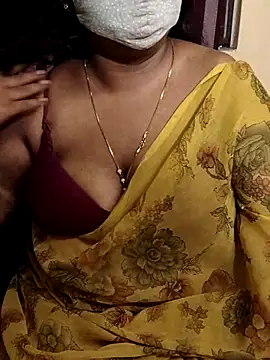 Snapshot of Rathi22 chatting on July 2, 2:45 pm Rathi22 online show from July 2, 2:45 pm