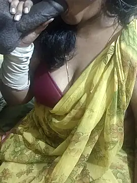 Snapshot of Rathi22 chatting on July 18, 2:21 pm Rathi22 online show from July 18, 2:21 pm