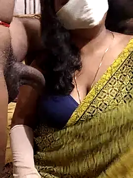 Snapshot of Rathi22 chatting on July 29, 2:48 pm Rathi22 online show from July 29, 2:48 pm