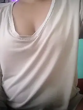 Snapshot of muskan-Sharma chatting on September 26, 7:23 am muskan-Sharma online show from September 26, 7:23 am