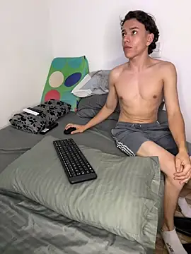 Snapshot of Young_latin_master777 chatting on January 4, 12:37 am Young latin master777 online show from January 4, 12:37 am