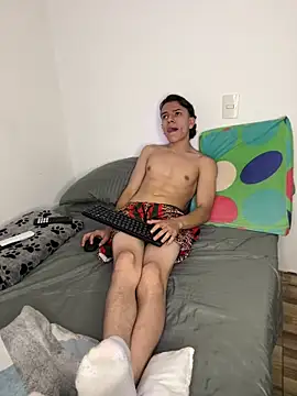 Snapshot of Young_latin_master777 chatting on January 6, 1:20 am Young latin master777 online show from January 6, 1:20 am