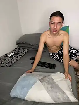 Snapshot of Young_latin_master777 chatting on January 15, 3:07 pm Young latin master777 online show from January 15, 3:07 pm